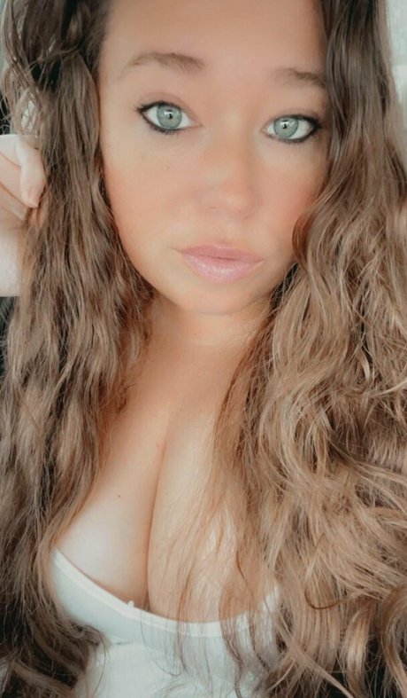 Ivy Mia best model photo