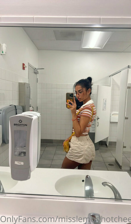 theultimatedeciever star high quality image