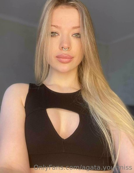 agata yourmiss art model archive