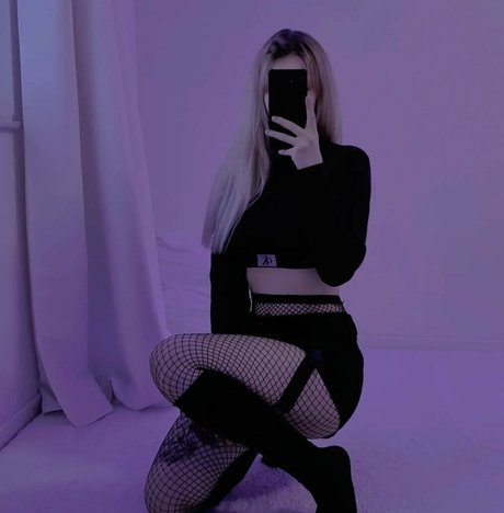 Yakisa uwu hd star gallery