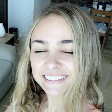 Ariana Lee Bonfiglio pretty model photos