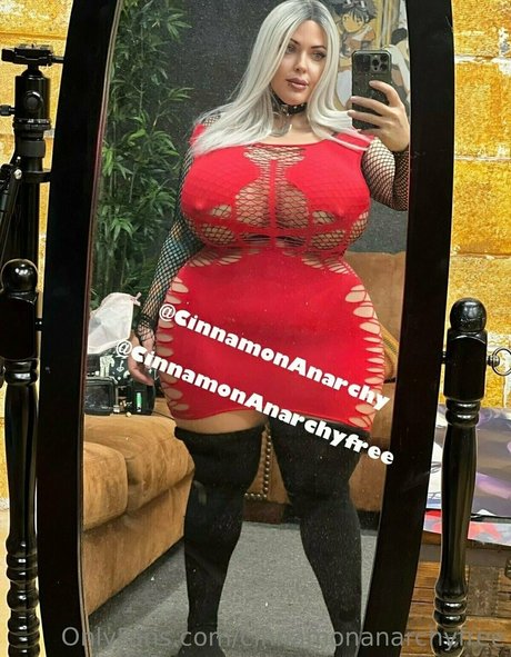 chubby redhead onlyfans free nude photo