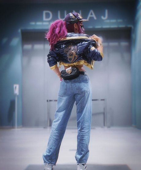 curly hair teen onlyfans beautiful photos