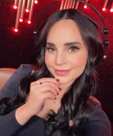 blonde hot wife onlyfans sexy gallery