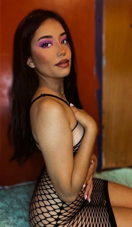 Agnes Inezz model best pic