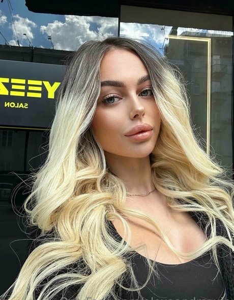 alexaandra vip nude thumbnail