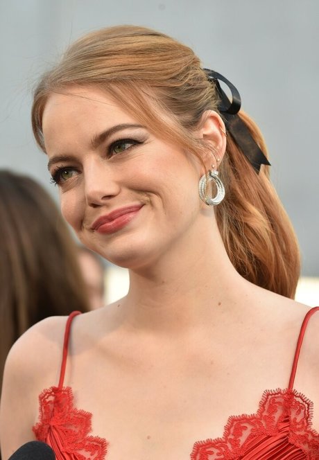 Emma Stone model erotic pic