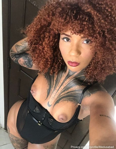 Medusa bad beautiful model photos