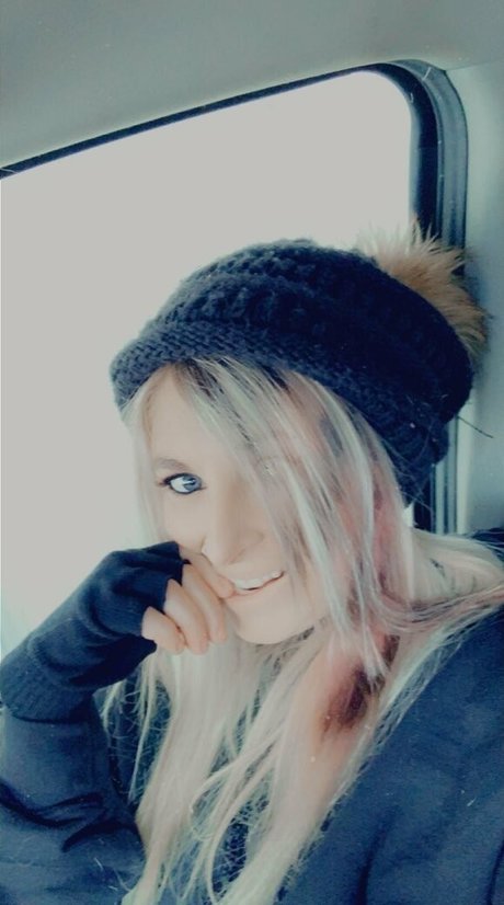 whit sin exclusive star img