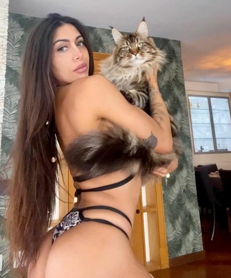 Biadavitoria model erotic images