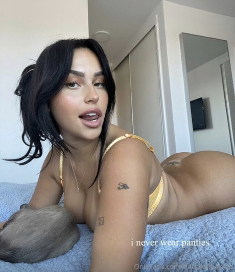 Claudia Tihan star porn pics