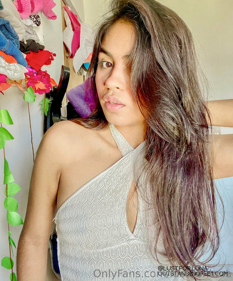 lust for luna pornstar perfect image