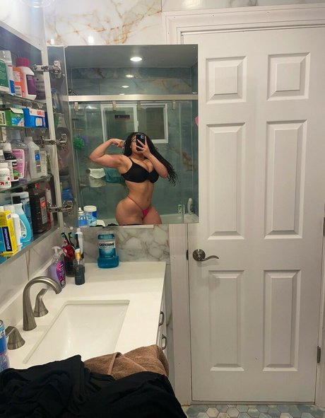 safiyaswrld model free archive