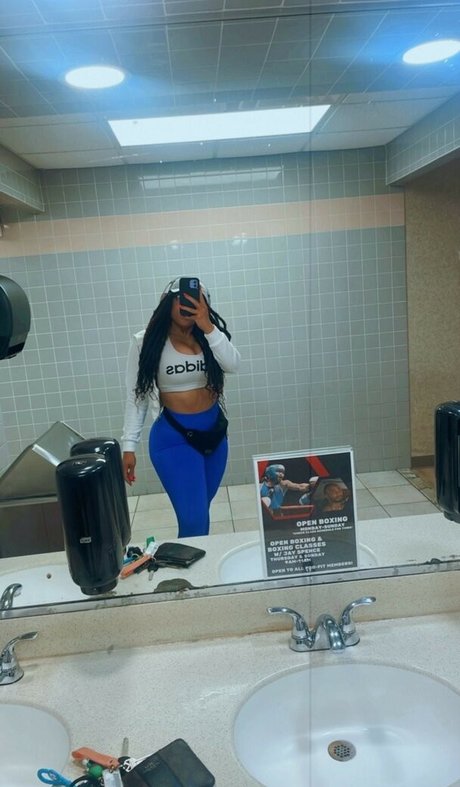 safiyaswrld porn model pictures