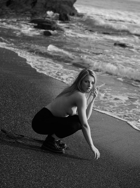 Sophie La Sage star pornographic photos