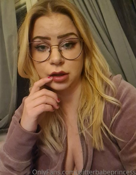 glitterbabeprincess pornstar naked photo