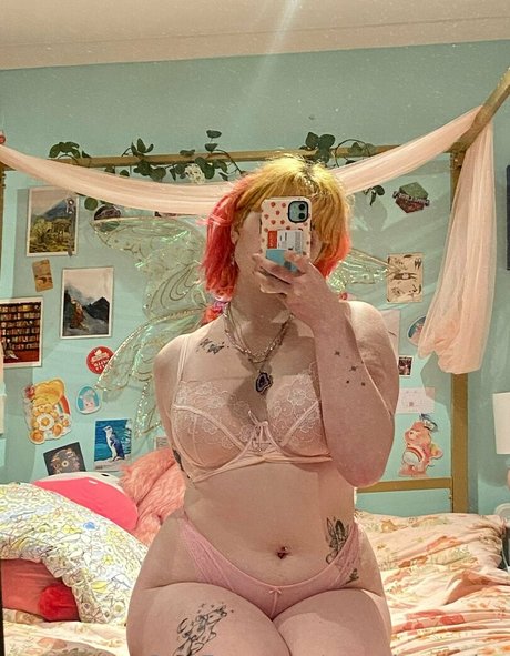 strawbryspice nude model pics
