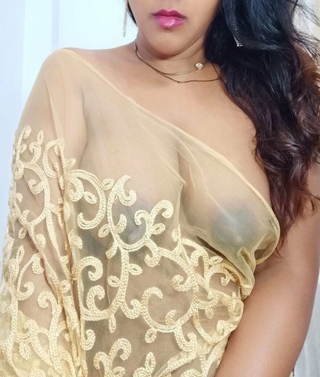 jaanuaunty star naked images