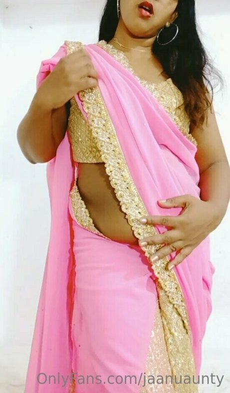 jaanuaunty porn star pic