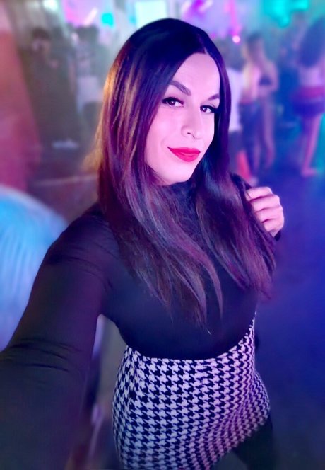 blonde young onlyfans perfect picture