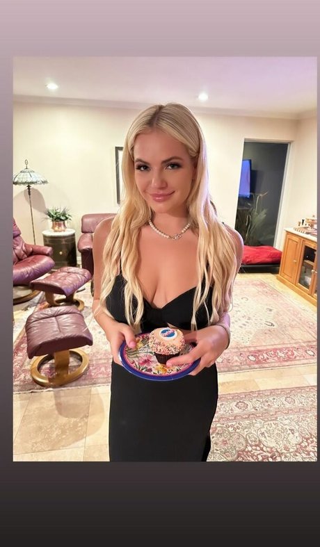 Kyla Deaver sex model picture