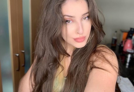 Maria Bonino pretty actress pic
