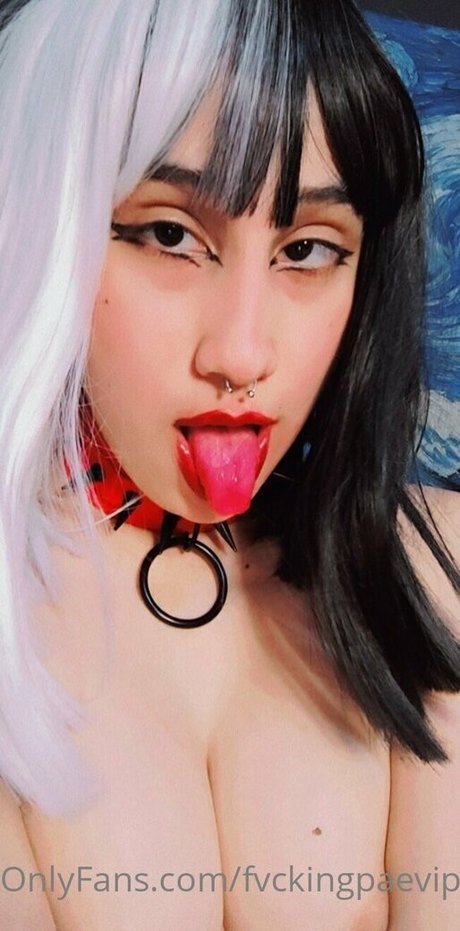 playfulgothdomme top model image
