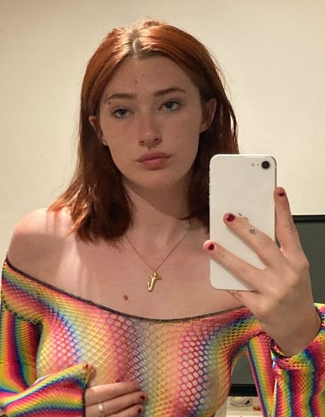 meow4meb1tchh star naked pics