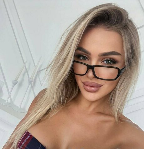 evilscarlett nice pornstar pictures