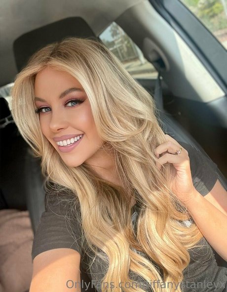tiffanystanleyx sexy model img