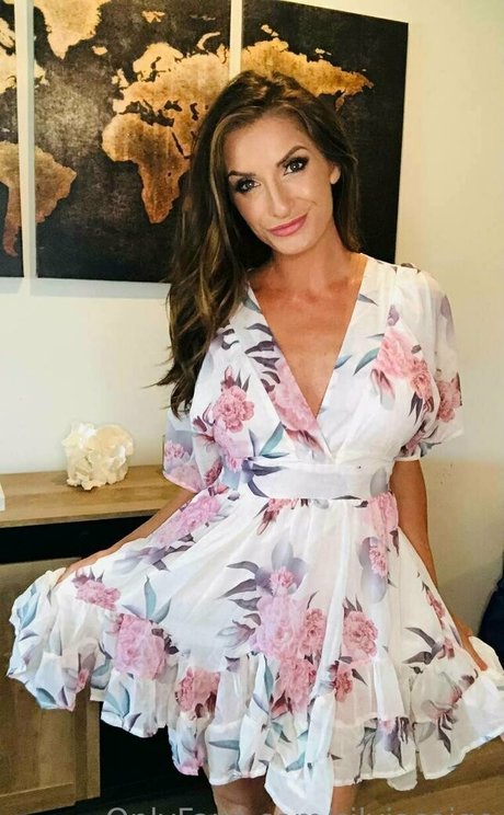 silviasaige pornographic model archive