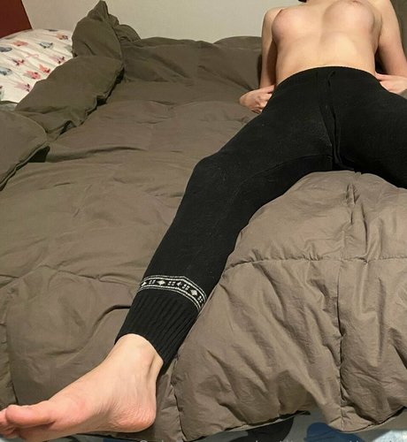 petitesweettreatx model pretty photo