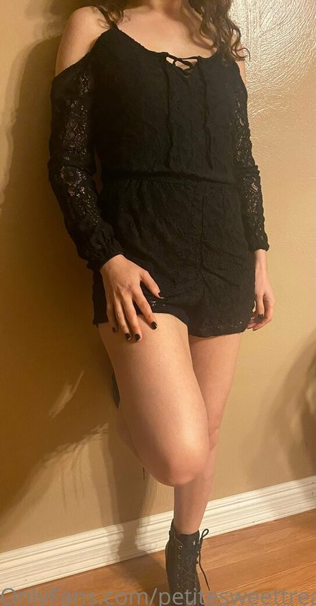 petitesweettreatx art pornstar picture