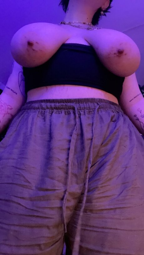 Rhawk3 exclusive model photo