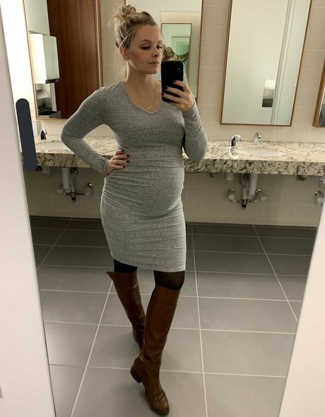 amateur shemale onlyfans naked photos