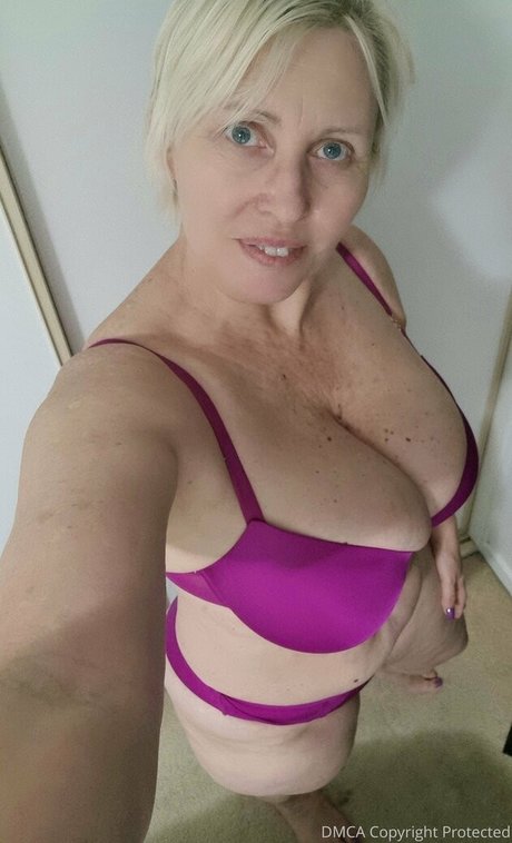 brunette nurse onlyfans exclusive picture