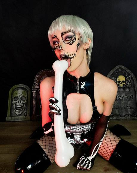 blonde young onlyfans beautiful naked image