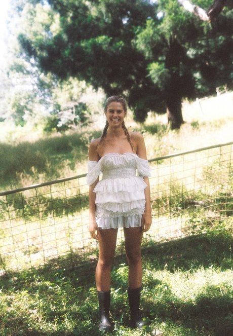 Natalie Roser porn star photo