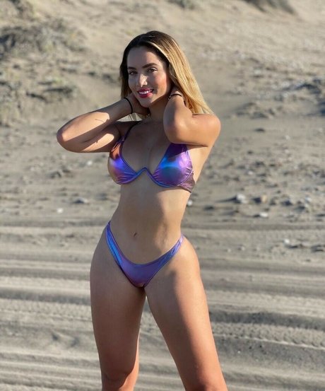 Itza Reyna pornstar beautiful pic