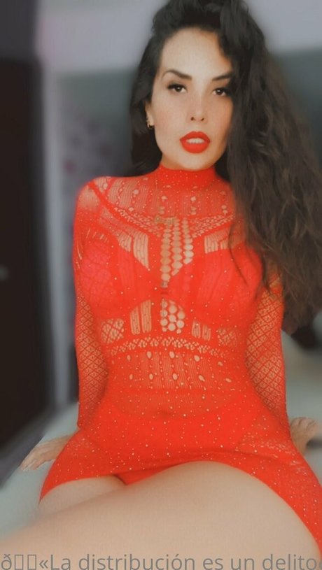 iamfey model free pics
