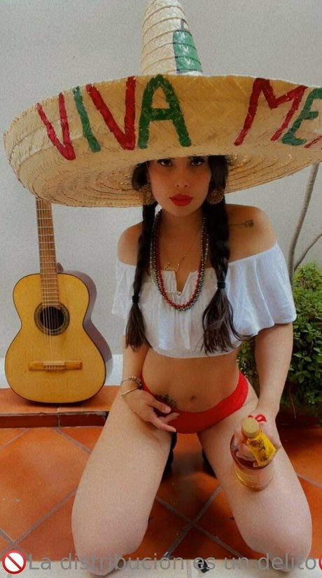 iamfey nude thumbnail