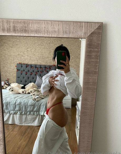 blonde pregnant onlyfans art nude photos