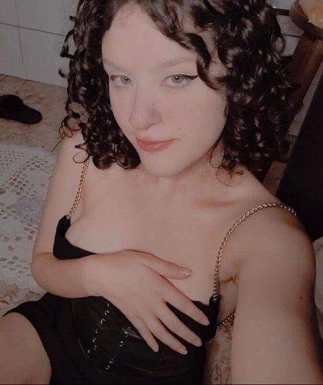 Ellen Maysa pornstar exclusive images