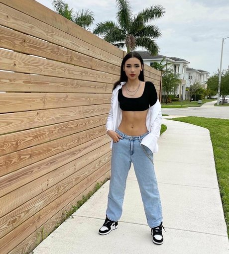 asian petite onlyfans pretty images