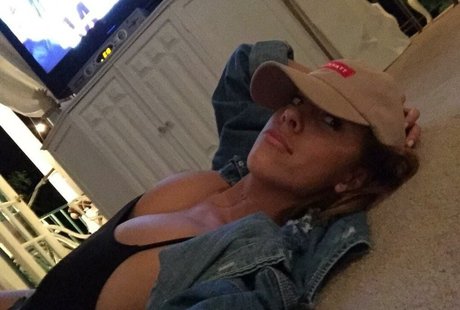 black granny onlyfans pretty images