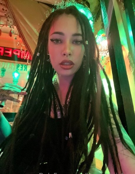 lovelychrisfree hot pornstar picture