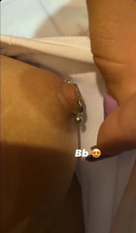 MC Thammy perfect pornstar pics