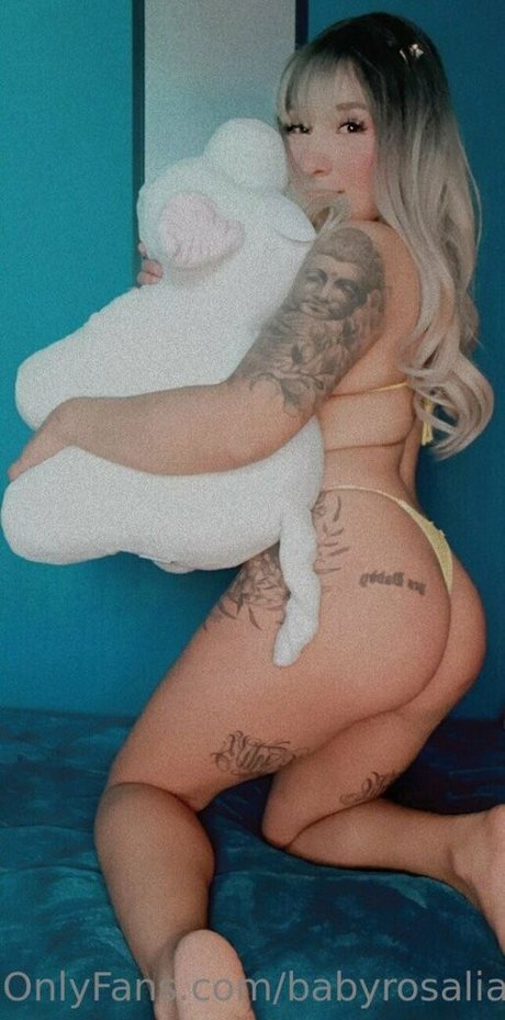 babyrosalia420 model top pictures