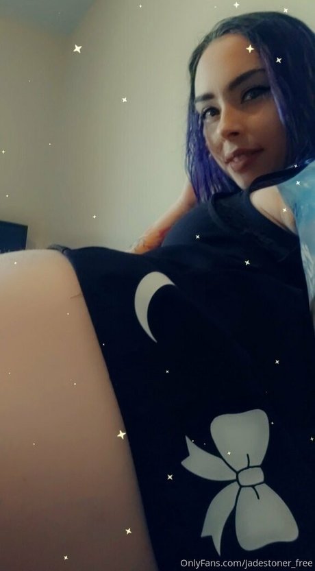 jadestoner free adult model picture