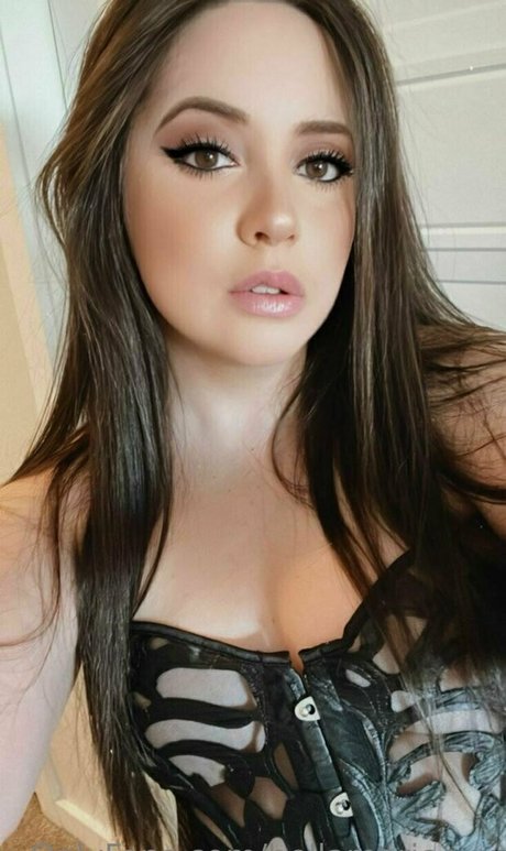 bellamarieexx beautiful star pic